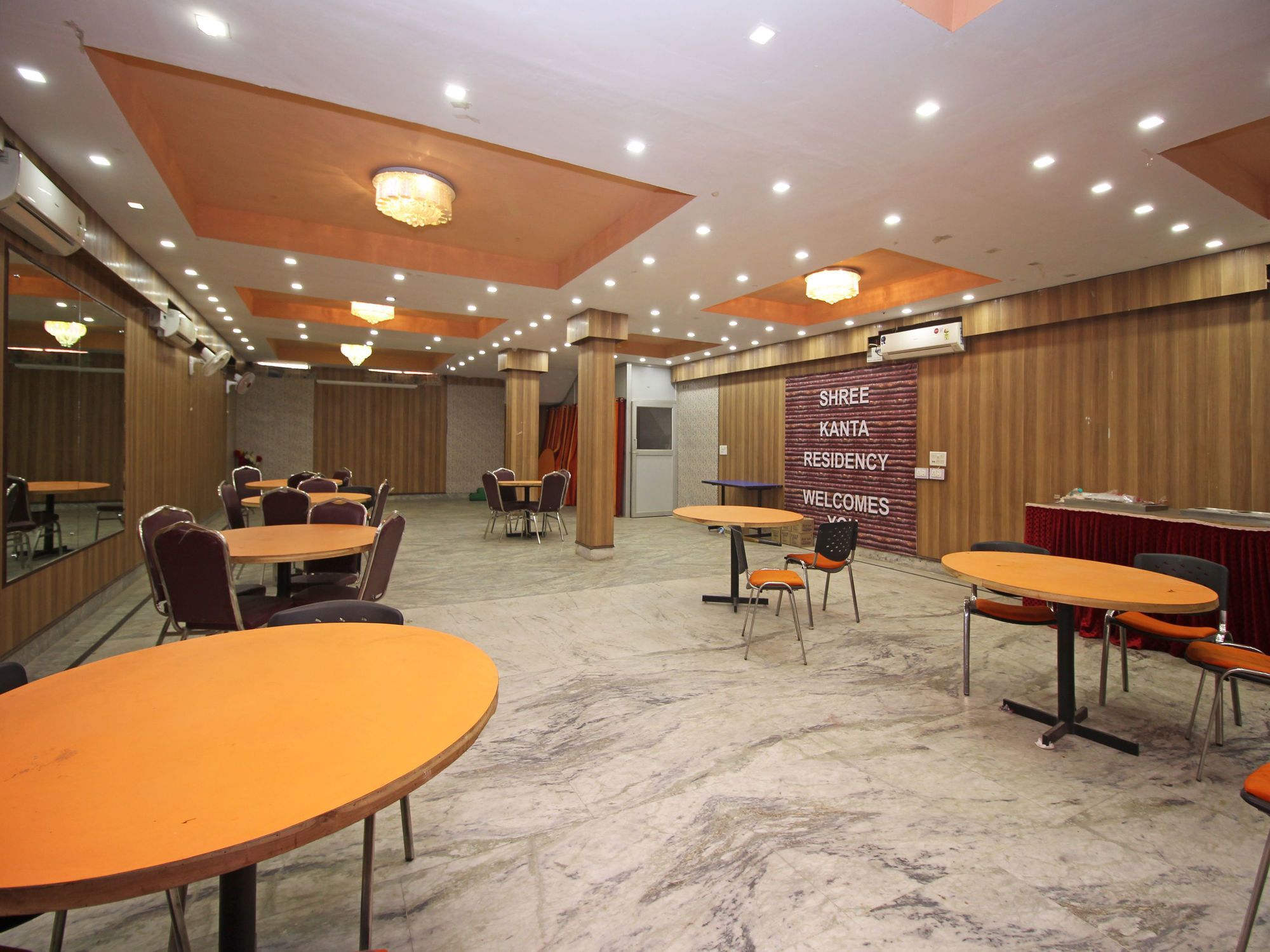 Oyo 576 Hotel Shree Kanta Residency Gurgaon Dış mekan fotoğraf