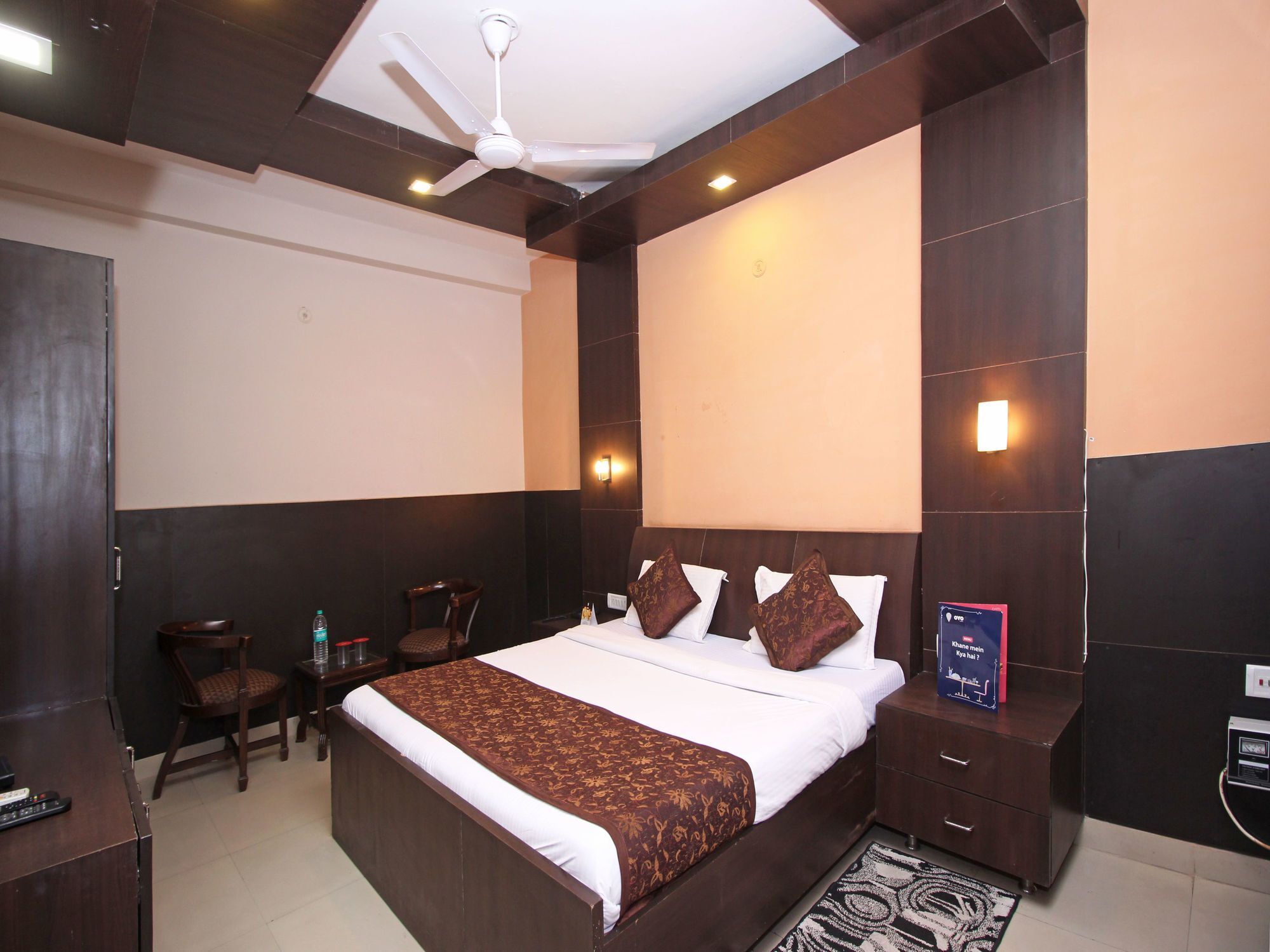 Oyo 576 Hotel Shree Kanta Residency Gurgaon Dış mekan fotoğraf